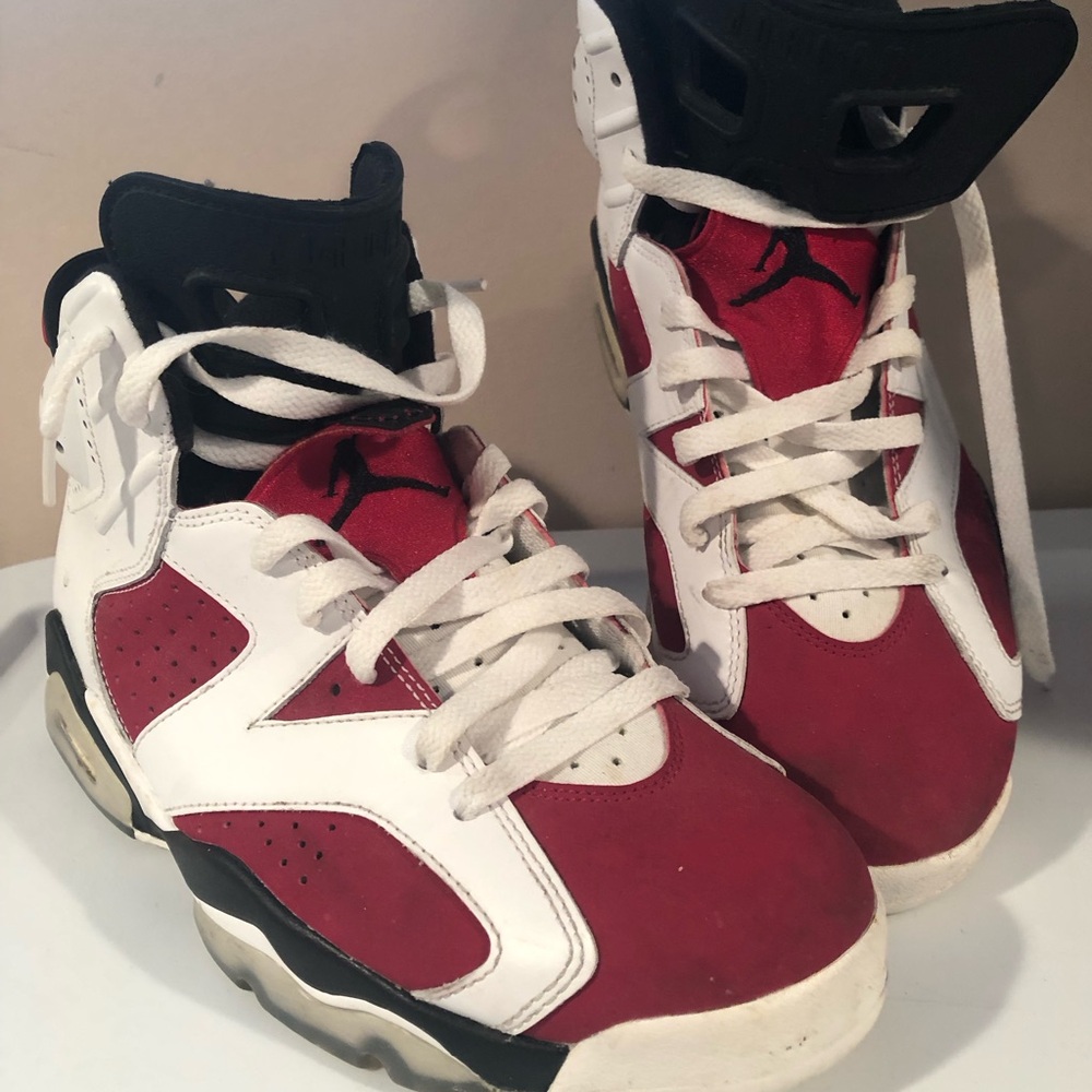 Nike Retro Carmine Size 9